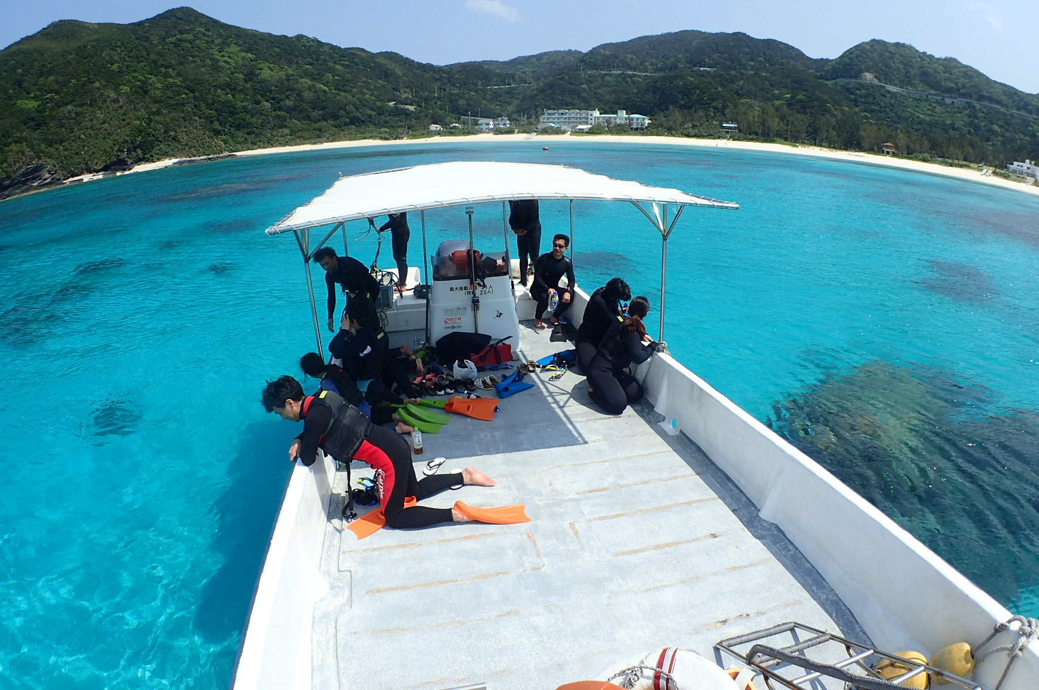 snorkeling boat